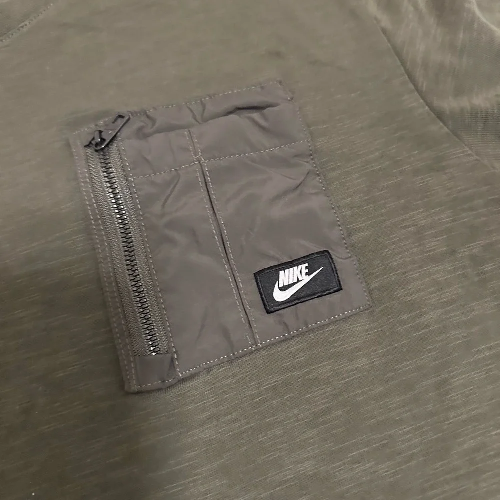 Nike Men's‎ Dark Green Pocket Tee